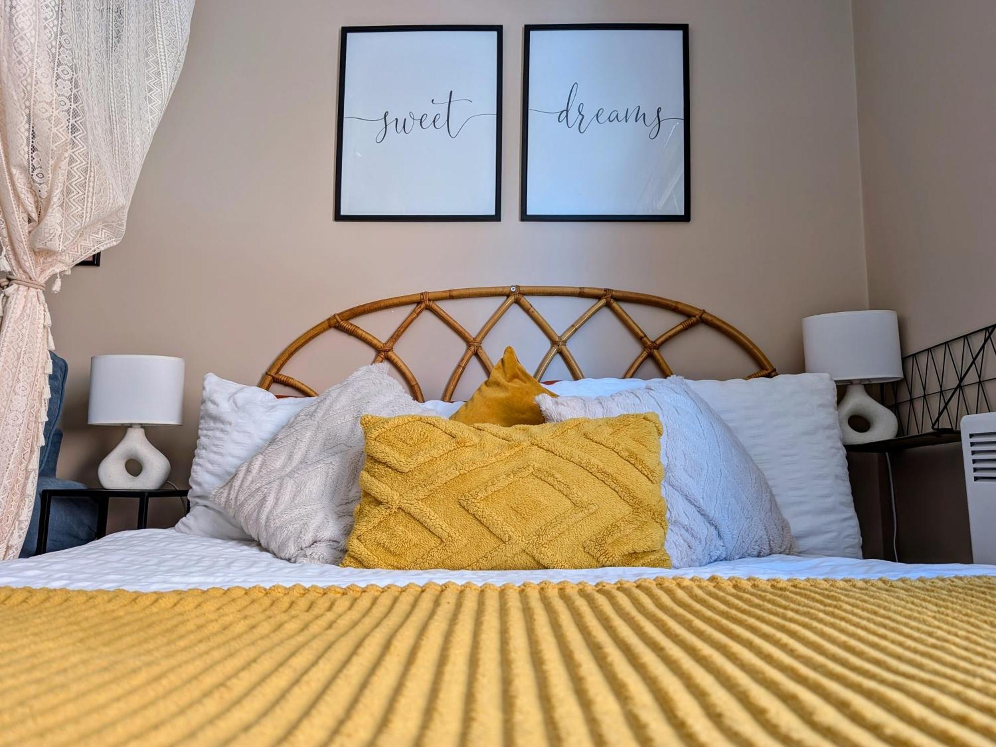 Peacehaven Retreat - 4 Minutes From The Beach! Pet Friendly! Уэймут Экстерьер фото